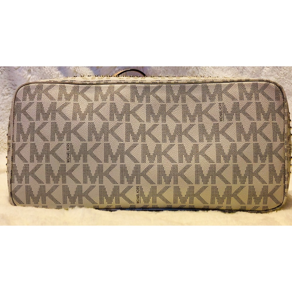Studded signature vanilla MK logo tote - Picture 7 of 7